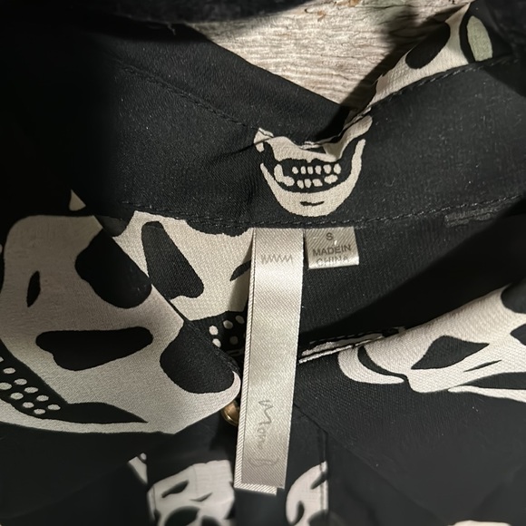 Y2K vintage Boutique Sheer Skull blouse - Picture 4 of 10